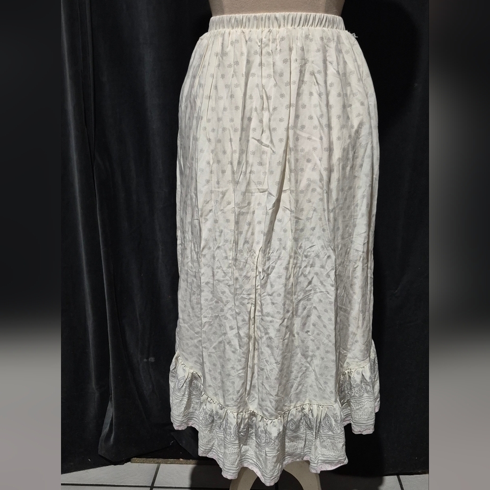 Elegant Cream Skirt